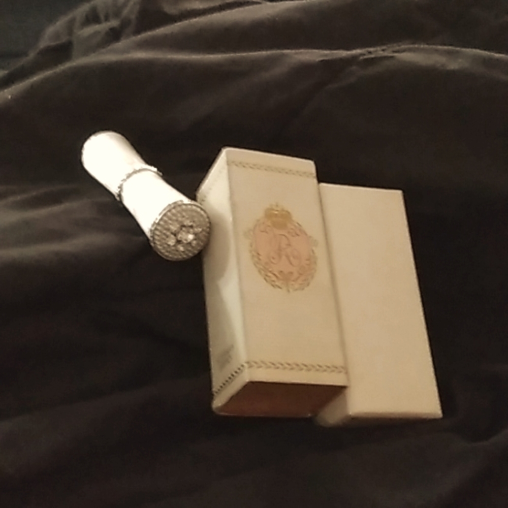 Revlon Vintage lipstick Refillable Tube.OLD STOCK NEVER USED WITH ORIGINAL BOX